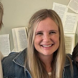 Meet your Posher, Claire